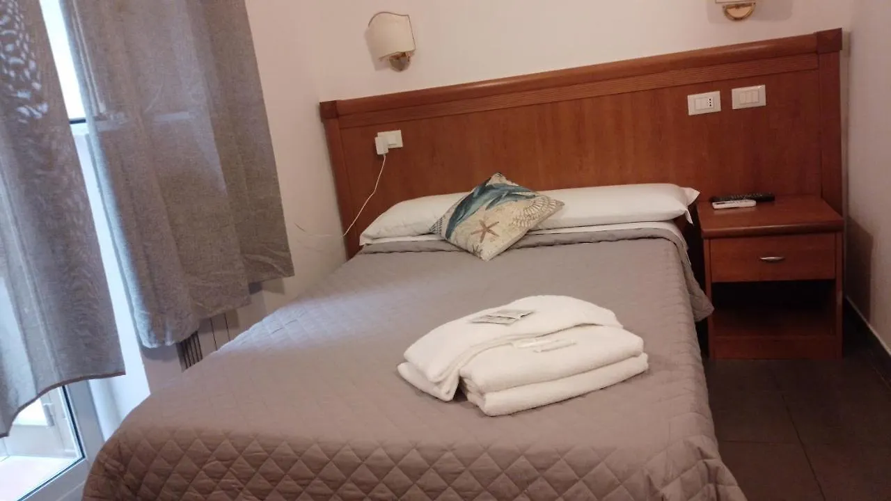 Roma Termini Tina Ya B&B
