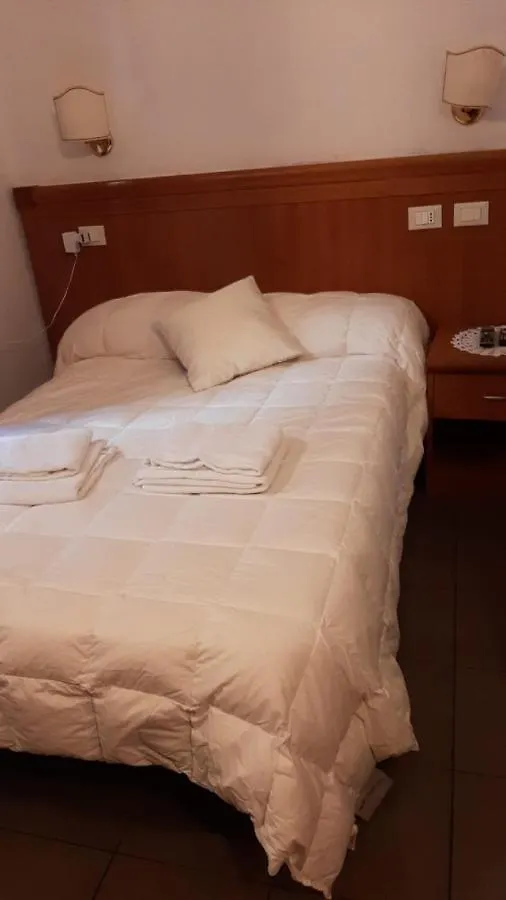 ベッド・アンド・ブレックファスト Roma Termini Tina Ya B&B