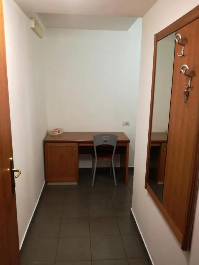 Roma Termini Tina Ya B&B ローマ