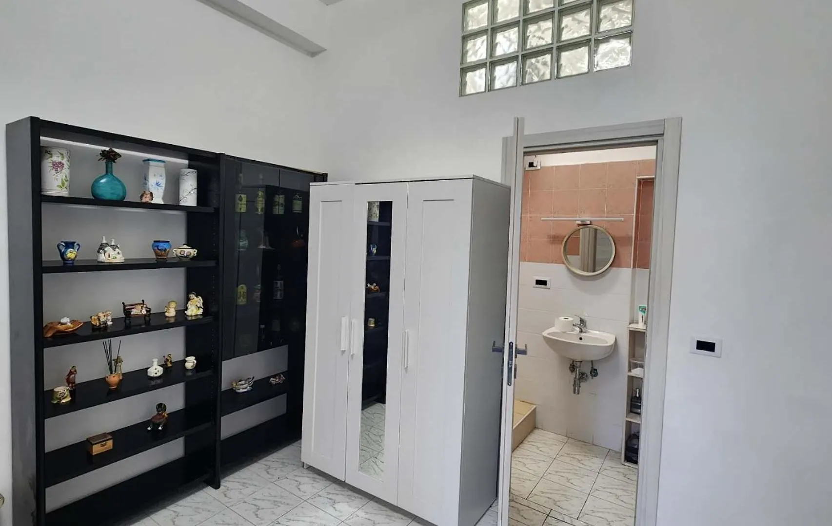 Roma Termini Tina Ya B&B 0*, ローマ イタリア